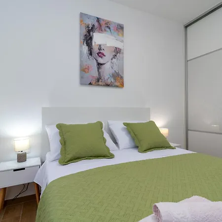Antica No.3 Apartment